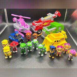 Paw Patrol‎ - Figures (Qty:14) and Rescue Vehicles (Qty:5), Set, Pre-Owned